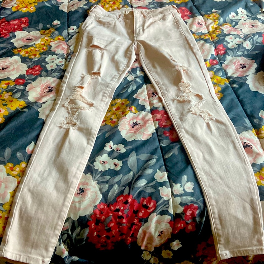 American Eagle pink jeans!